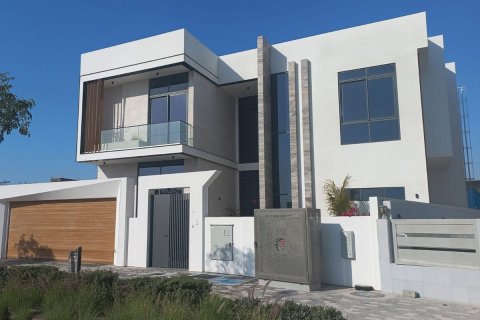 阿联酋 Abu Dhabi Yas Island 待售 : 425 平方米 , 编号593924 - 照片 1