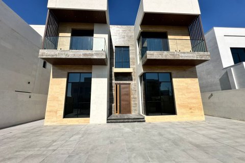 Komerční nemovitost v Al Shamkha, Abu Dhabi, SAE 6 ložnice, 601 m² Č.: 593922 - fotografie 2