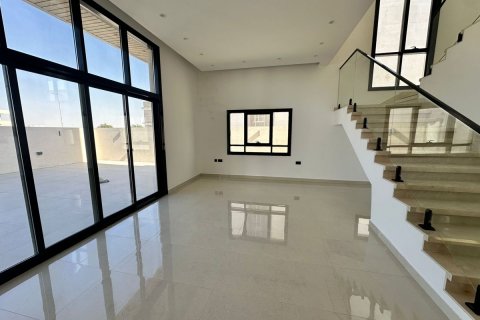 Komerční nemovitost v Al Shamkha, Abu Dhabi, SAE 6 ložnice, 601 m² Č.: 593922 - fotografie 3