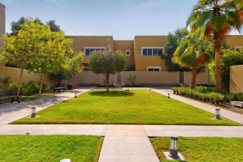 Komerční nemovitost v Al Raha Gardens, Abu Dhabi, SAE 4 ložnice, 402 m² Č.: 594595 - fotografie 12