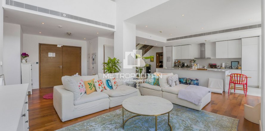 Byt v City Walk, Dubai, SAE 4 ložnice, 273 m² Č.: 593368