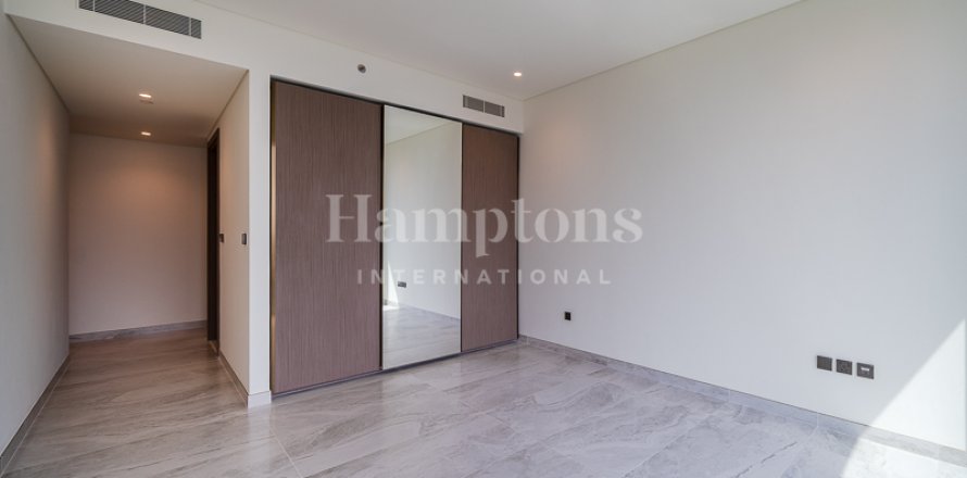 Appartamento a Business Bay, Dubai, EAU 3 camere da letto, 159.939 mq. № 585756
