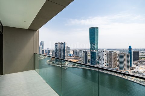 Appartamento in affitto a Business Bay, Dubai, EAU 3 camere da letto, 159.93901771 mq. № 585756 - foto 2