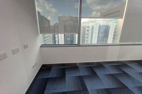 Kancelář v Hamdan Street, Abu Dhabi, SAE 331 m² Č.: 594194 - fotografie 9