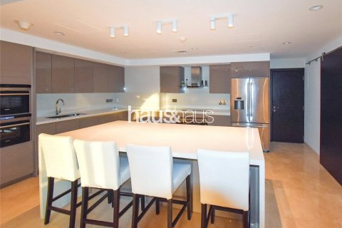 Apartment in Jumeirah Beach Residence, Dubai, UAE 4 bedrooms, 264 sq.m. № 625760 - photo 6
