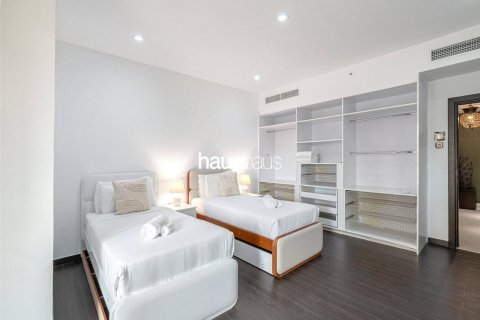 Apartment in Jumeirah Beach Residence, Dubai, UAE 4 bedrooms, 264 sq.m. № 625760 - photo 16