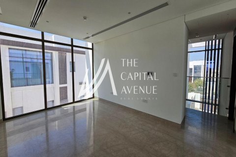 Vila v Abu Dhabi, SAE 5 ložnice, 936 m² Č.: 604818 - fotografie 16