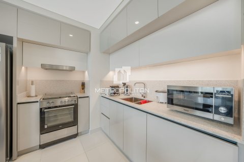 Apartment in Dubai Harbour, Dubai, UAE 2 bedrooms, 107 sq.m. № 592172 - photo 3