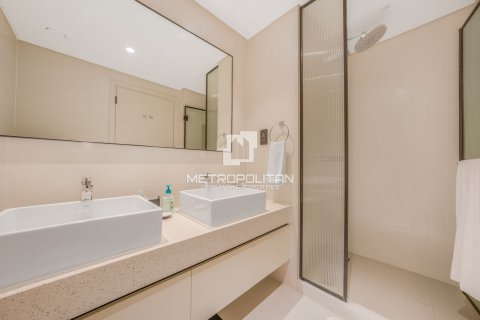 Apartment in Dubai Harbour, Dubai, UAE 2 bedrooms, 107 sq.m. № 592172 - photo 19