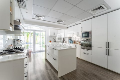 Vila v Dubai Land, SAE 3 ložnice, 381 m² Č.: 592173 - fotografie 9