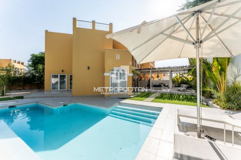 Vila v Dubai Land, SAE 3 ložnice, 381 m² Č.: 592173 - fotografie 1