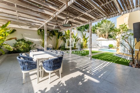 Vila v Dubai Land, SAE 3 ložnice, 381 m² Č.: 592173 - fotografie 27