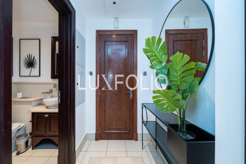 Apartment in Old Town, Dubai, UAE 2 bedrooms, 117 sq.m. № 627678 - photo 9
