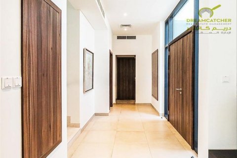 Vilë në Mina Al Arab, Ras Al Khaimah, Emiratet e Bashkuara Arabe 3 dhoma gjumi, 354.8 m2. № 588387 - Foto 17