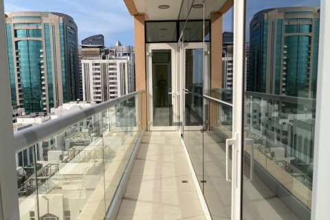 Apartmen di Al Khalidiya, Abu Dhabi, UAE 3 bilik tidur, 186.7 meter persegi № 610035 - foto 1