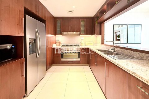 Apartment in Downtown Dubai (Downtown Burj Dubai), UAE 3 bedrooms, 193 sq.m. № 626139 - photo 5