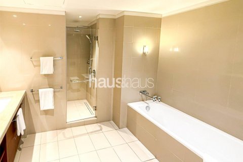 Apartment in Downtown Dubai (Downtown Burj Dubai), UAE 3 bedrooms, 193 sq.m. № 626139 - photo 13
