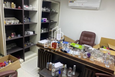 Al Qusais, Dubai, UAE의 판매용 공장 12000제곱미터 번호 623548 - 사진 2