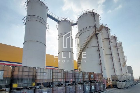 Factory in Sharjah, UAE 16502 sq.m. № 623551 - photo 1