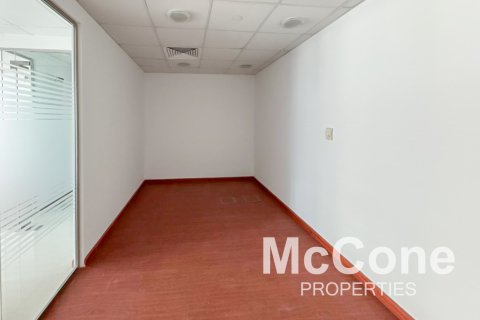 Office in Jumeirah Lake Towers, Dubai, UAE 102.66 sq.m. № 587002 - photo 10