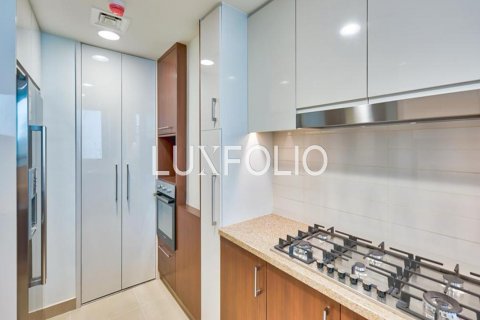 Apartmen di Downtown Dubai (Downtown Burj Dubai), Dubai, UAE 3 bilik tidur, 179 meter persegi № 628094 - foto 6