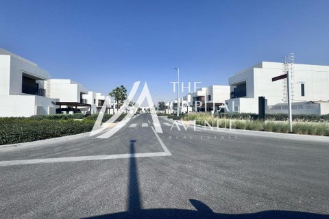 Townhouse on the Yas Island, Abu Dhabi, UAE 3 bedrooms, 166 sq.m. № 605110 - photo 1