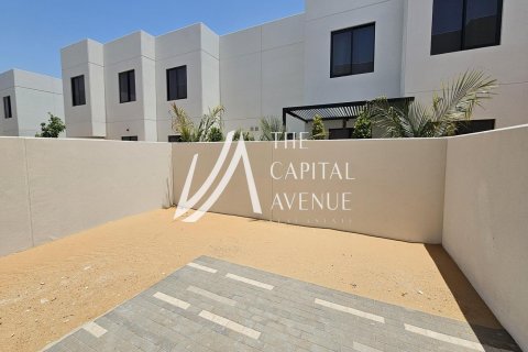 Townhouse on the Yas Island, Abu Dhabi, UAE 3 bedrooms, 166 sq.m. № 605110 - photo 9