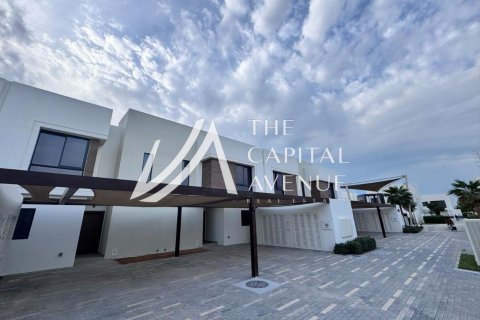 Townhouse on the Yas Island, Abu Dhabi, UAE 3 bedrooms, 166 sq.m. № 605110 - photo 2
