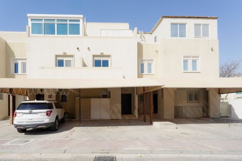 Komerční nemovitost v Al Reef, Abu Dhabi, SAE 3 ložnice, 174 m² Č.: 594536 - fotografie 1