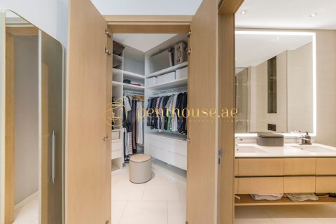 Apartment in Business Bay, Dubai, UAE 2 bedrooms, 161 sq.m. № 371139 - photo 14