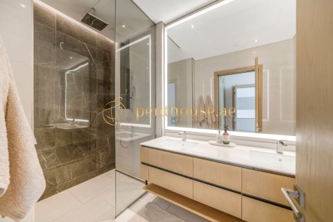 Apartment in Business Bay, Dubai, UAE 2 bedrooms, 161 sq.m. № 371139 - photo 15