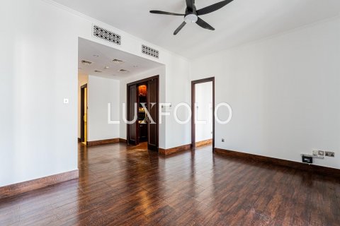 Apartament në Old Town, Dubai, Emiratet e Bashkuara Arabe 2 dhoma gjumi, 120 m2. № 628081 - Foto 3