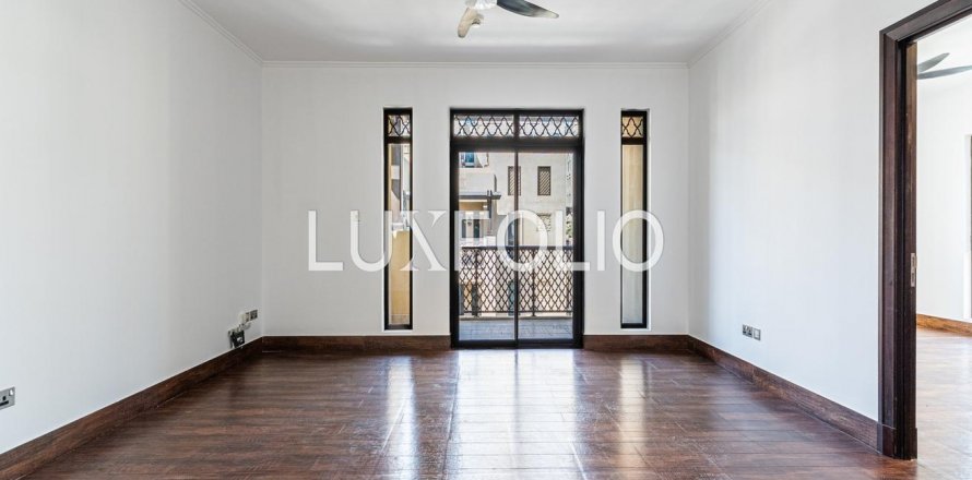 Apartament në Old Town, Dubai, Emiratet e Bashkuara Arabe 2 dhoma gjumi, 120 m2. № 628081