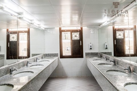 Building in Dubai, UAE 9280.9 sq.m. № 567180 - photo 6
