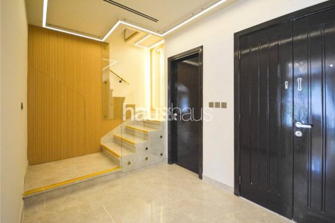 Townhouse in Jumeirah Village Triangle, Dubai, UAE 2 bedrooms, 152 sq.m. № 625855 - photo 8