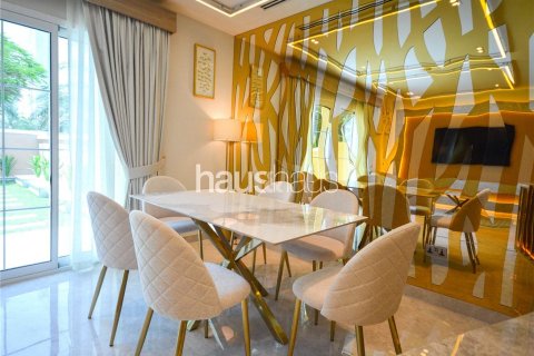 Townhouse in Jumeirah Village Triangle, Dubai, UAE 2 bedrooms, 152 sq.m. № 625855 - photo 4