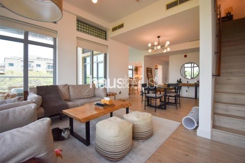 Duplex in The Views, Dubai, UAE 3 bedrooms, 340 sq.m. № 626083 - photo 3