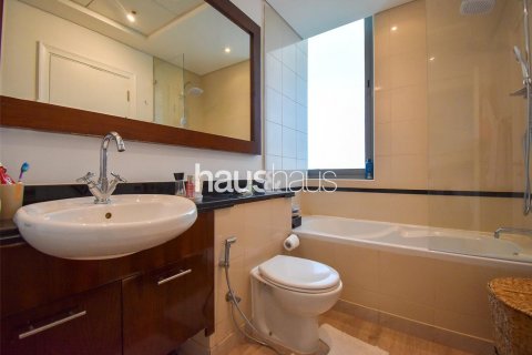 Duplex in The Views, Dubai, UAE 3 bedrooms, 340 sq.m. № 626083 - photo 11
