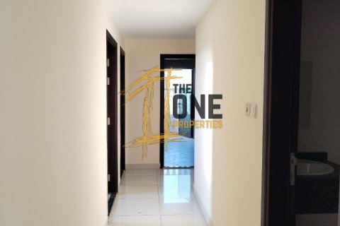 Building in Ajman, UAE 743.2 sq.m. № 584782 - photo 2