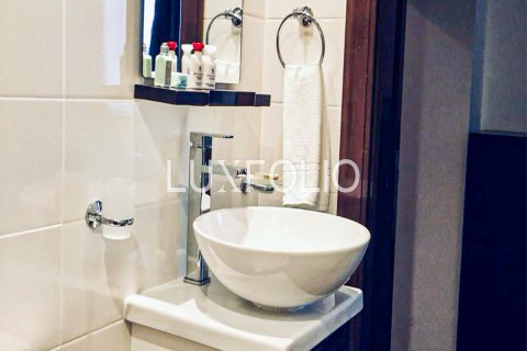 Apartment in Business Bay, Dubai, UAE 3 bedrooms, 172 sq.m. № 627873 - photo 20