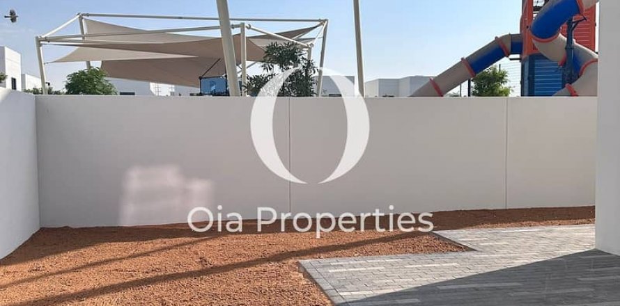 Huvila Yas Island, Abu Dhabi, Arabiemiraatit 4 makuuhuonetta, 315 m2 № 608844