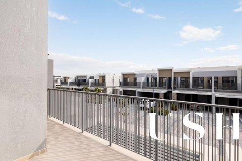 Řadový dům v Tilal Al Ghaf, Dubai, SAE 3 ložnice, 200 m² Č.: 628973 - fotografie 14