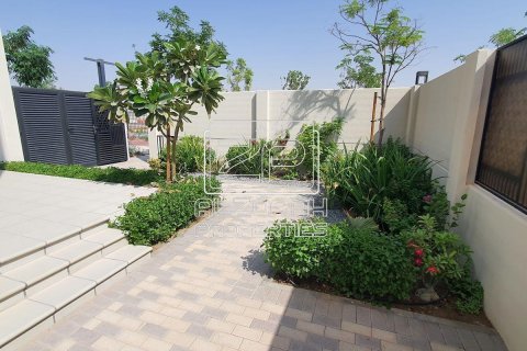 Řadový dům v Sharjah, SAE 4 ložnice, 269.4 m² Č.: 588980 - fotografie 2