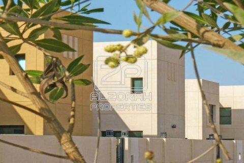 Řadový dům v Sharjah, SAE 4 ložnice, 269.4 m² Č.: 588980 - fotografie 16