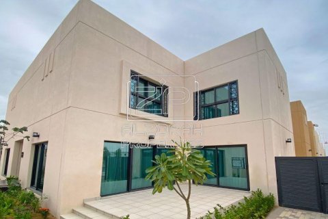Řadový dům v Sharjah, SAE 4 ložnice, 269.4 m² Č.: 588980 - fotografie 3