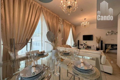 Apartment in The Views, Dubai, UAE 1 bedroom, 90.7 sq.m. № 611563 - photo 1