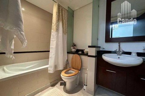 Apartment in The Views, Dubai, UAE 1 bedroom, 90.7 sq.m. № 611563 - photo 10