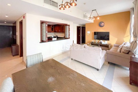 Apartment in The Views, Dubai, UAE 2 bedrooms, 131 sq.m. № 626876 - photo 6