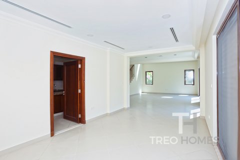 Villa in Arabian Ranches 2, Dubai, UAE 4 bedrooms, 404 sq.m. № 595567 - photo 8
