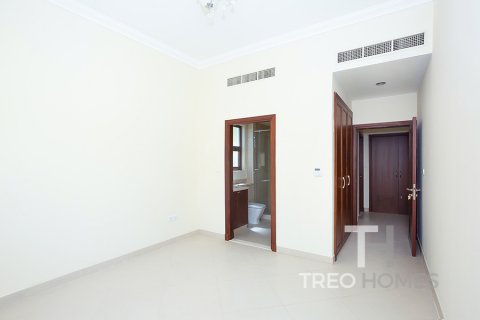 Villa in Arabian Ranches 2, Dubai, UAE 4 bedrooms, 404 sq.m. № 595567 - photo 13